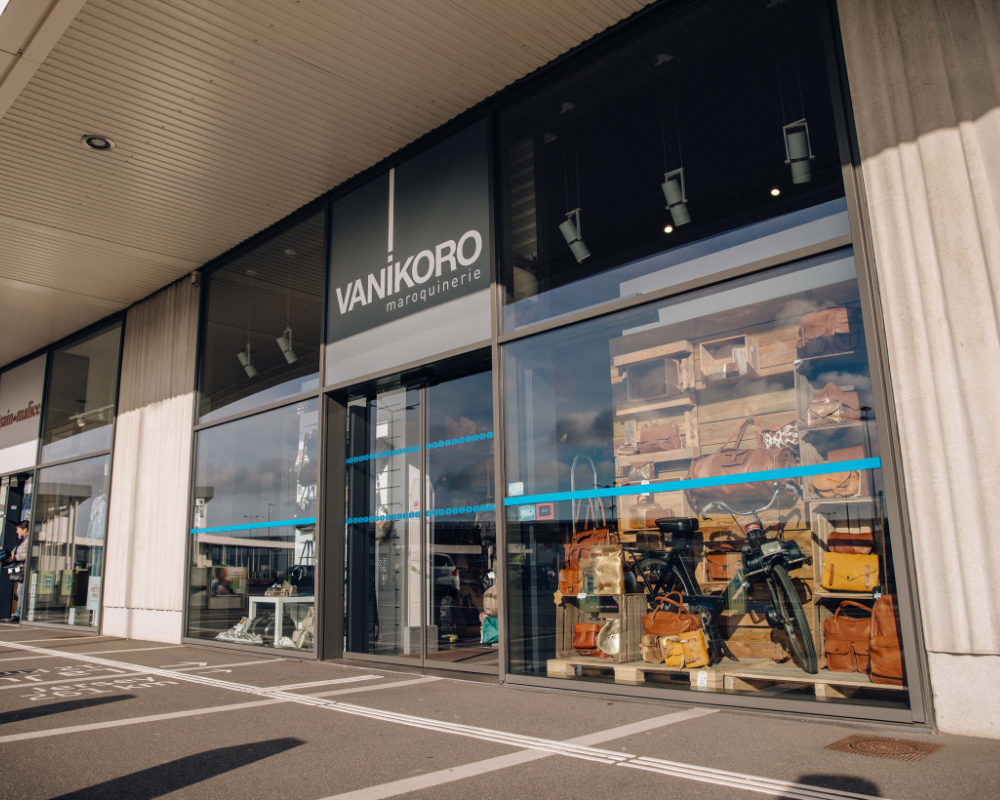 Enseigne Vanikoro L'Autre Faubourg CHOLET